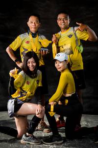 BIB: 0506
                            <button type="button" onclick="openModal(5244581)" class="btn btn-primary btn-sm float-right btn-popup" data-toggle="modal" data-target=".modal-high-quality">
                        <i class="fas fa-shopping-cart"></i> Add to Cart
                    </button>
                                            <button type="button" onclick="isThisMe(5244581, true)" class="btn btn-success btn-sm float-right btn-popup btn-isme hidden" data-toggle="tooltip" data-placement="bottom" title="นี่คือรูปของคุณใช่ไหม คลิกที่นี่เพื่อเอาเข้าอัลบั้ม">
                        <i class="fas fa-plus"></i> Add to album
                    </button>
                    <button type="button" onclick="isThisMe(5244581, false)" class="btn btn-warning btn-sm float-right btn-popup btn-isnotme hidden">
                        <i class="fas fa-ban"></i> Remove from album
                    </button>